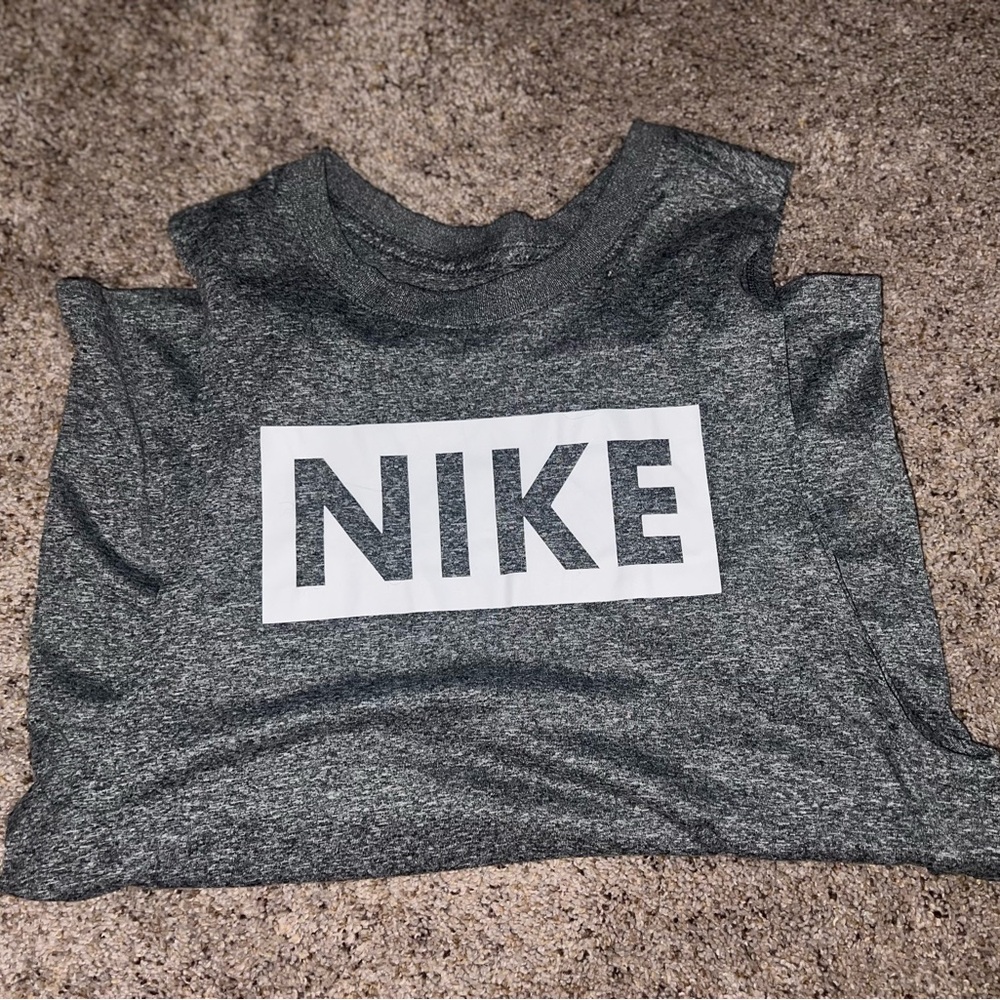 Nike Charcoal Heather Tee